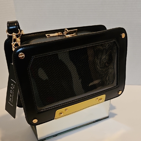 Black and White Crossbody Bag with Sleek Design - Picture 4 of 8